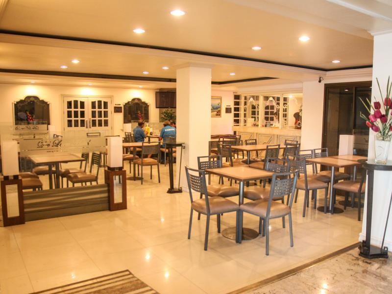 De Luxe Hotel Cagayan de Oro Buitenkant foto