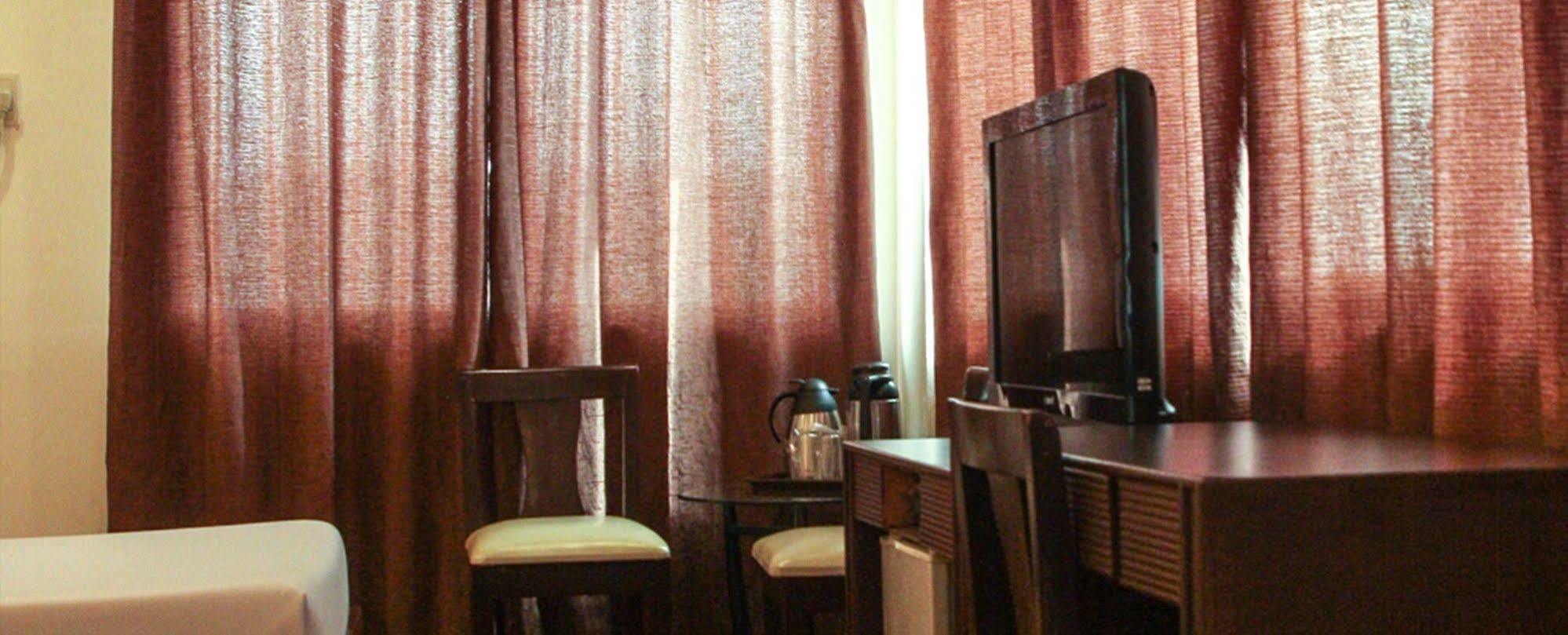 De Luxe Hotel Cagayan de Oro Buitenkant foto