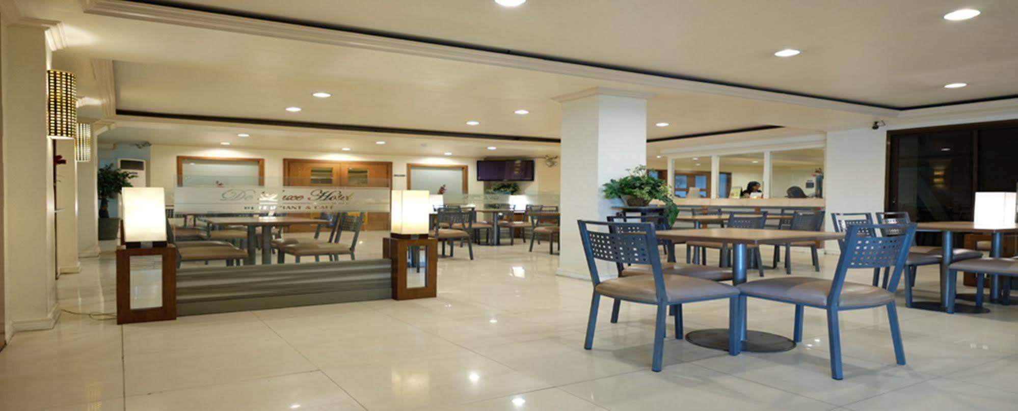 De Luxe Hotel Cagayan de Oro Buitenkant foto